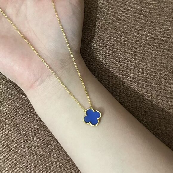 Van Cleef & Arpels 18k gold blue agate necklace - Picture 4 of 4